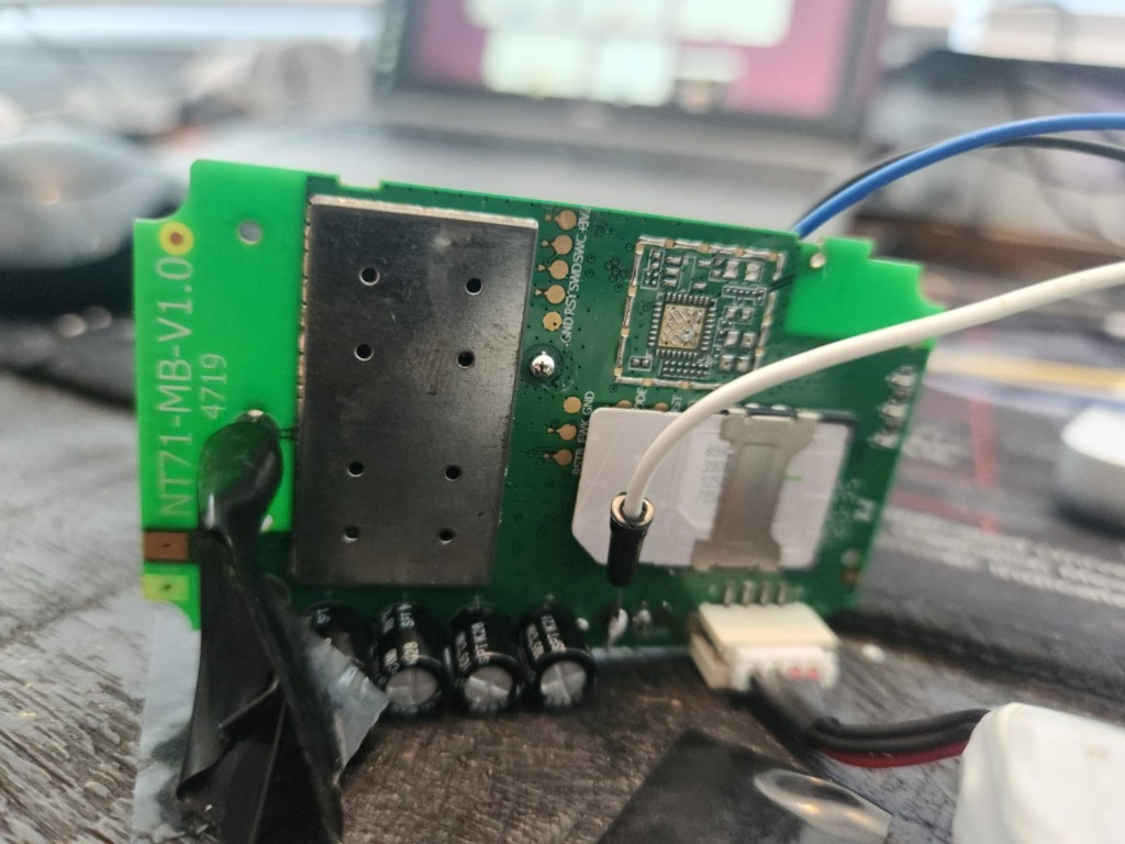 GT71 FWK and RSTB pads used for MTK download mode